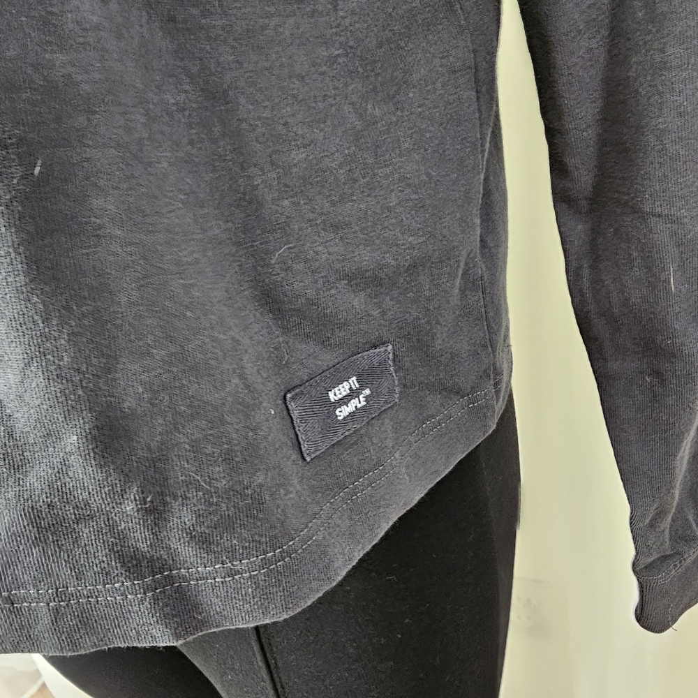 Life Is Good Dark Charcoal Gray Boxy Hoodie Tee Tiger Crush Strike Graphic Small - Picture 4 of 8